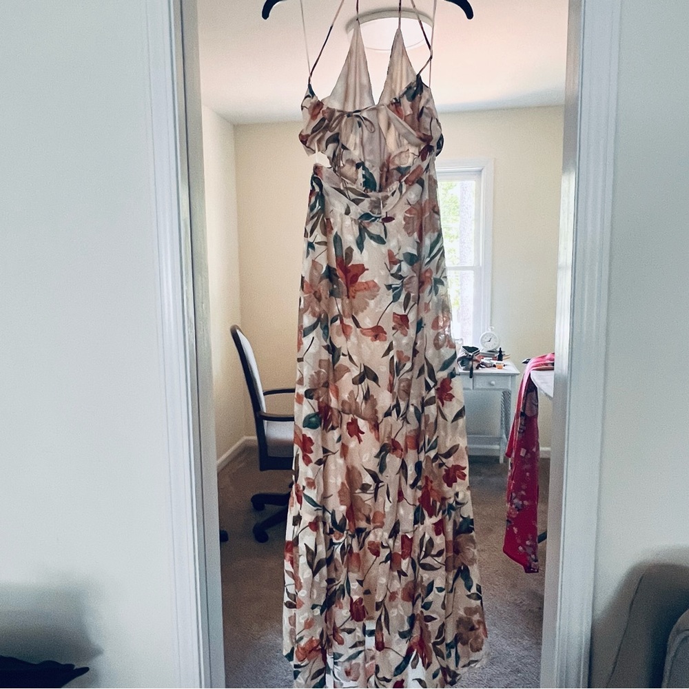 ASTR THE LABEL Cream floral dress M - Picture 7 of 10